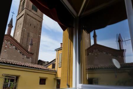 Charme Appartamento Immerso Tra Le Mura Bolognesi Bolonha Exterior foto